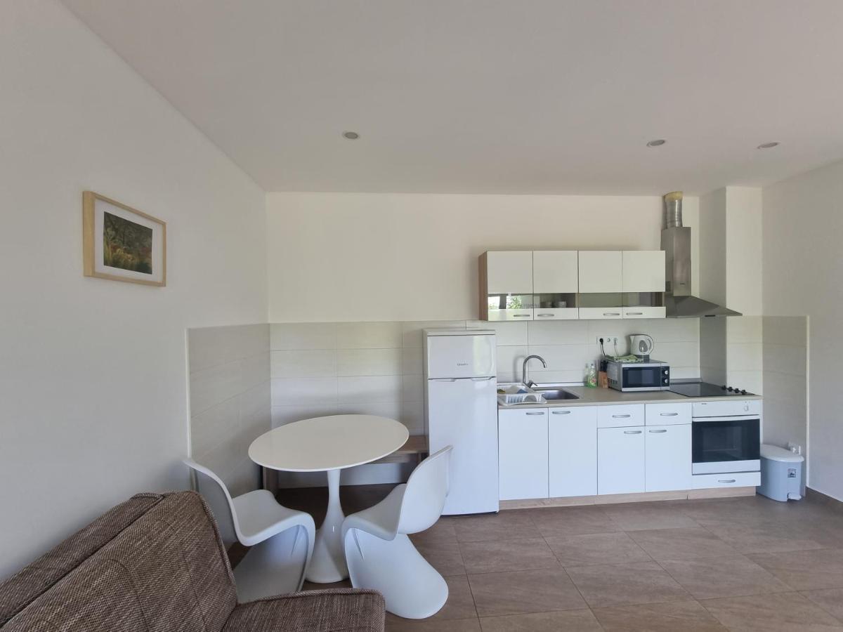Apartmani Jozic Seline Esterno foto